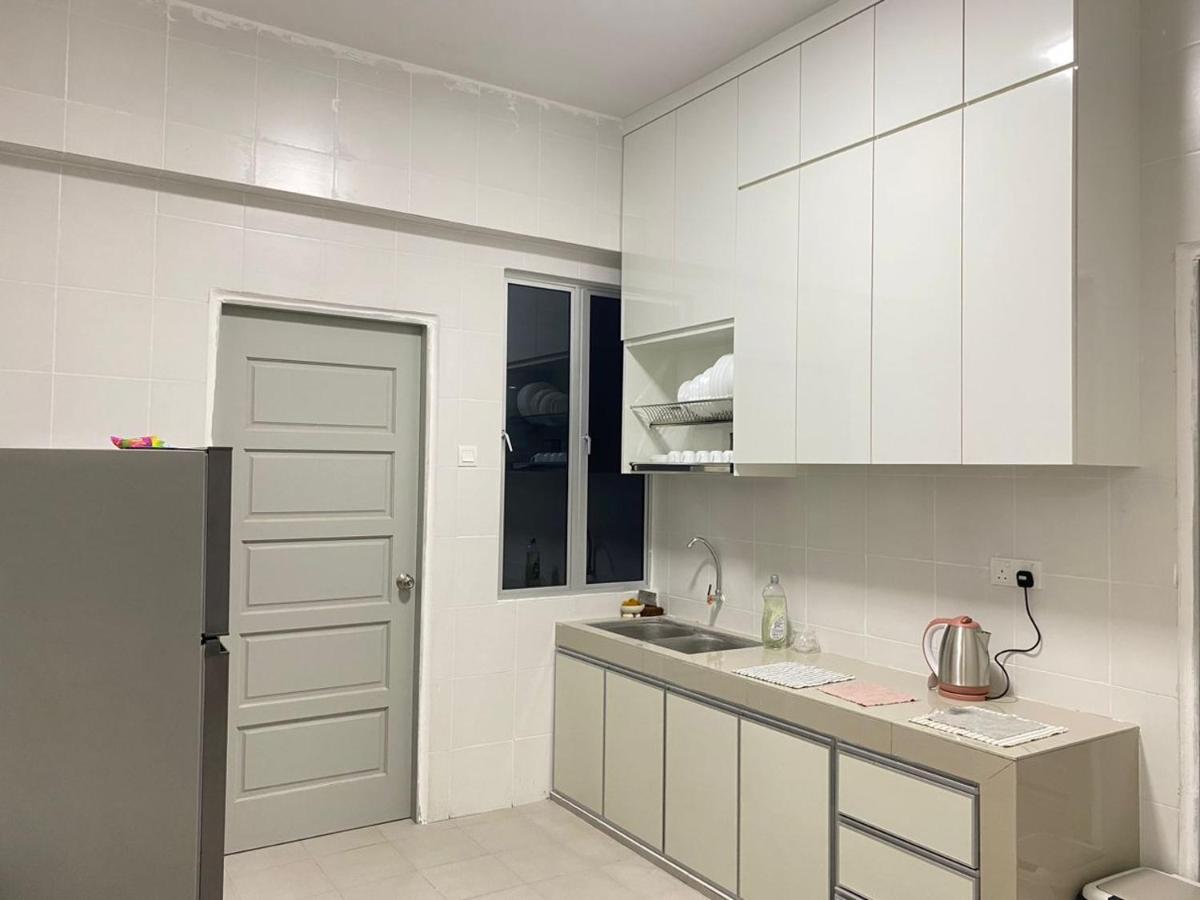 休闲民宿 Leisure Homestay @The Venus Sitiawan Kampong Lumut Kiri Dış mekan fotoğraf