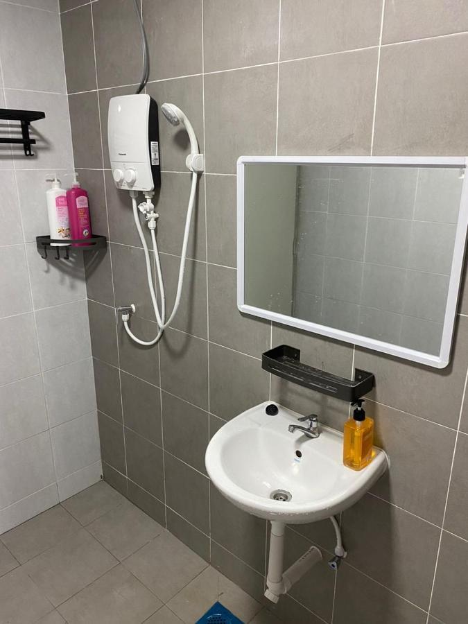 休闲民宿 Leisure Homestay @The Venus Sitiawan Kampong Lumut Kiri Dış mekan fotoğraf